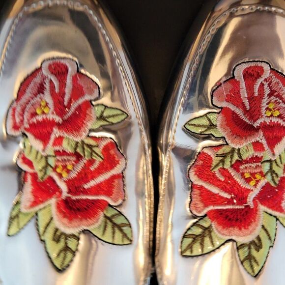 BRAN NEW MADDEN GIRL ORBITT METALLIC ROSE EMBROIDERY EMBELLISHED FLAT - Picture 6 of 15
